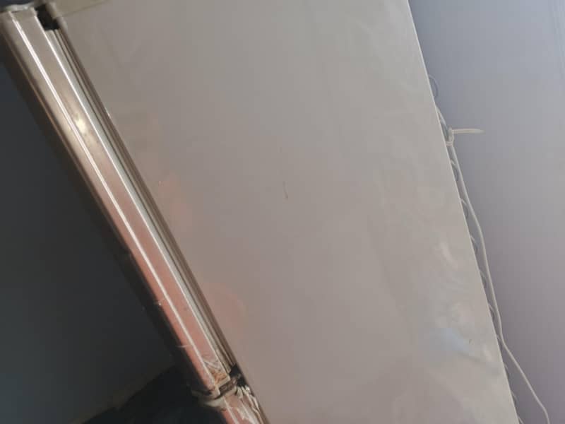 Refrigerator 0