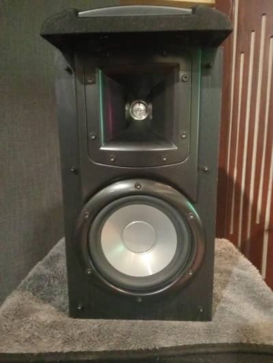 Klipsch b20 book shalf speaker  in used with out packing