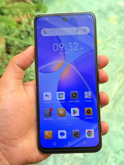 Infinix Hot 12