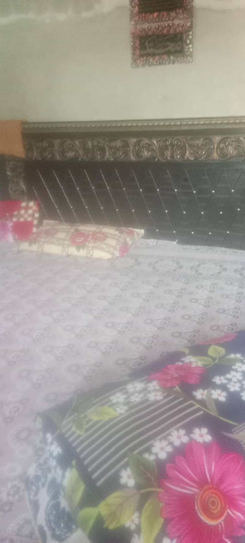 king bed 0