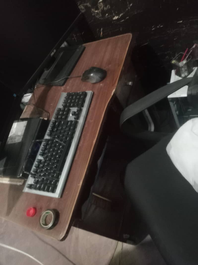 computer table's 2 set 4
