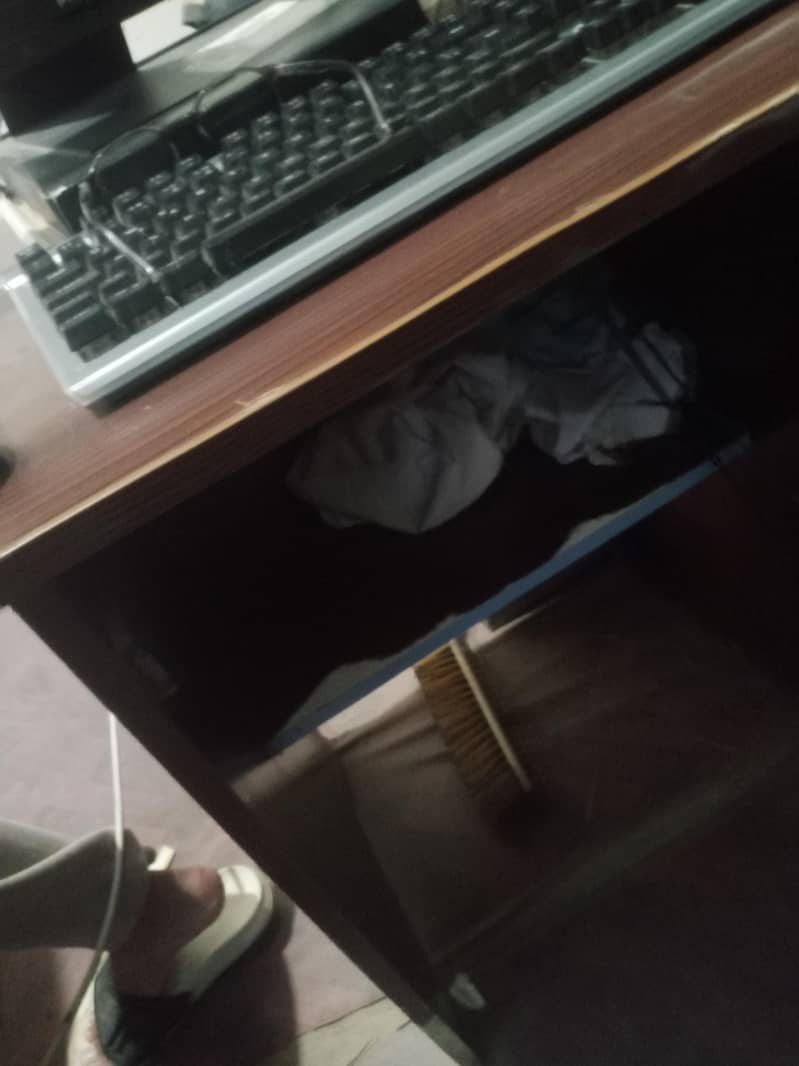 computer table's 2 set 6