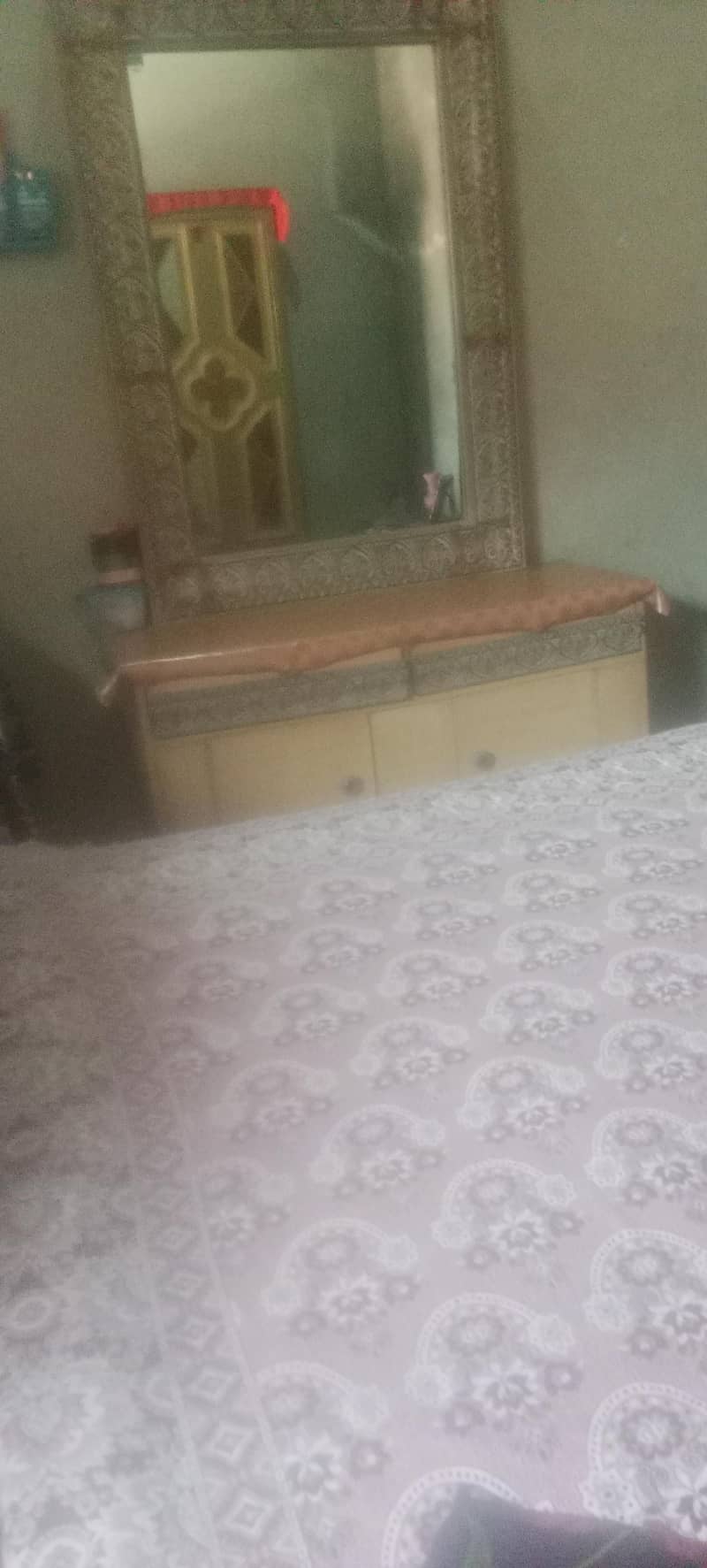Dresing table 0