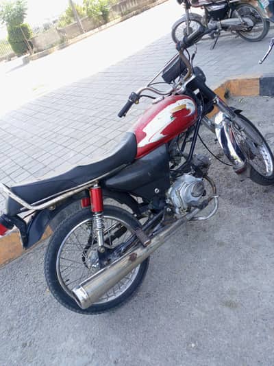 united 100cc bike ha Rawalpindi number ha only copy available ha