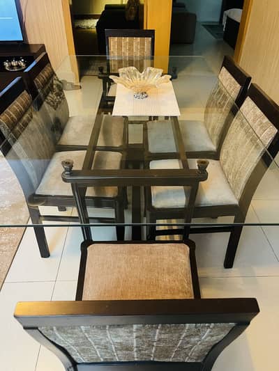 Dinning table with 6 chairs