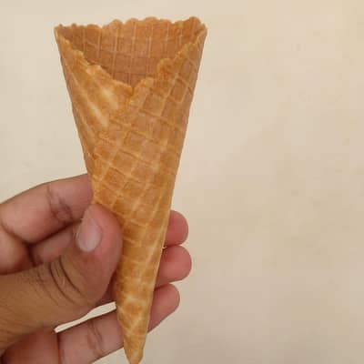 Milky crunchy waffle cone
