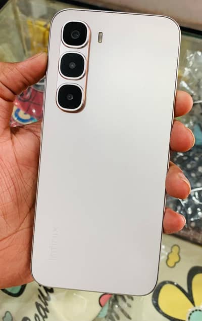 Infinix Hot 60 Pro (128GB/8GB) - 2 Months Used - 10/10 Condition