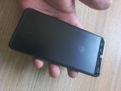 Huawei P10 with box charger original