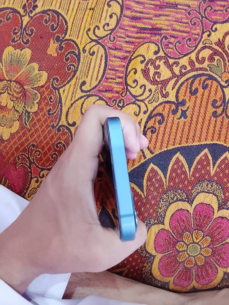 Iphone 13 JV 1
