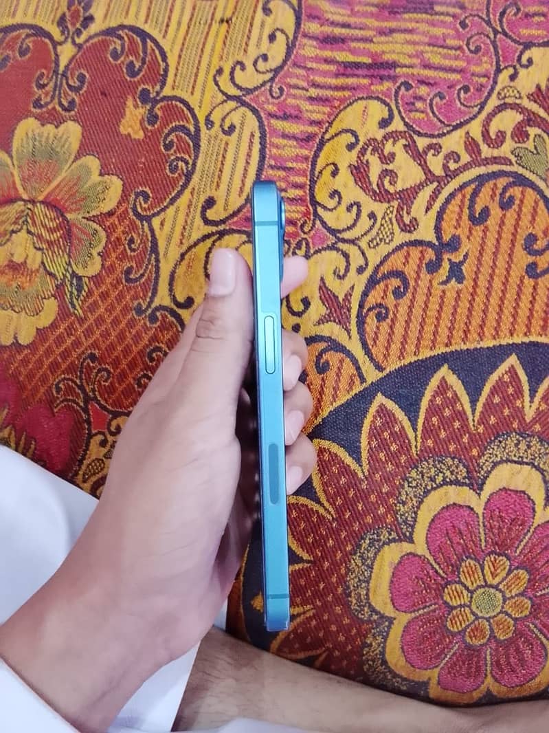 Iphone 13 JV 3