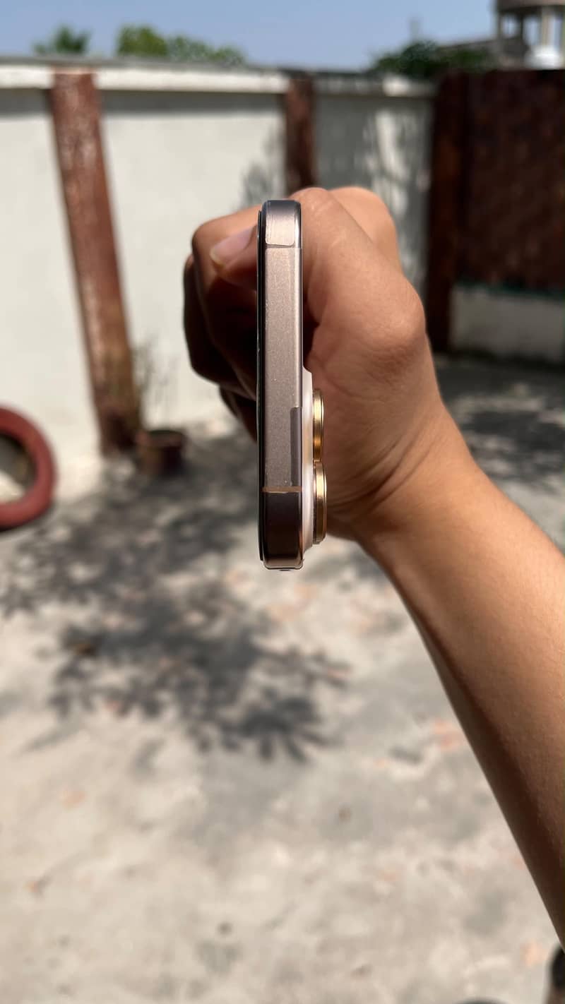 Iphone 16 pro max 2
