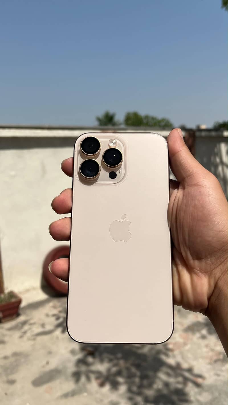 Iphone 16 pro max 4