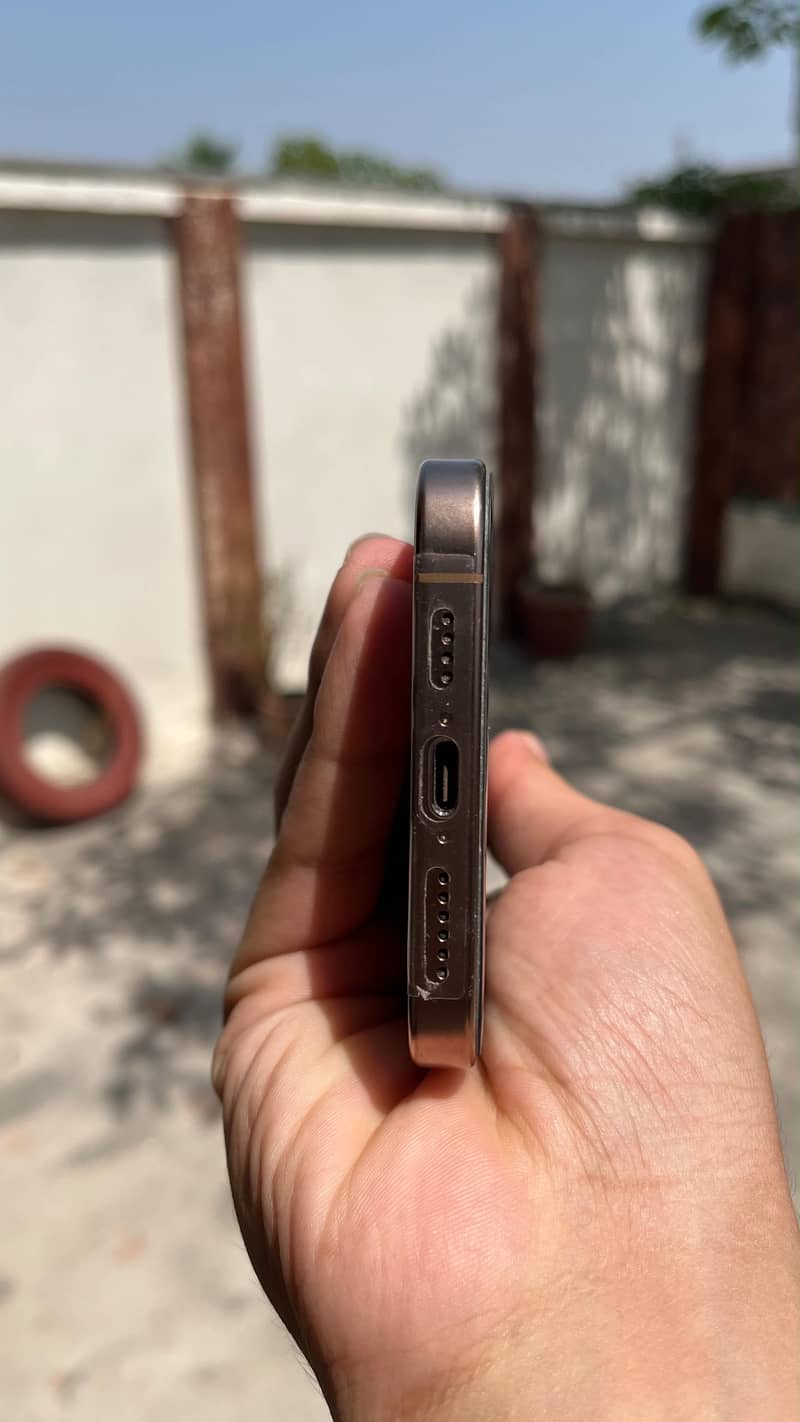 Iphone 16 pro max 7