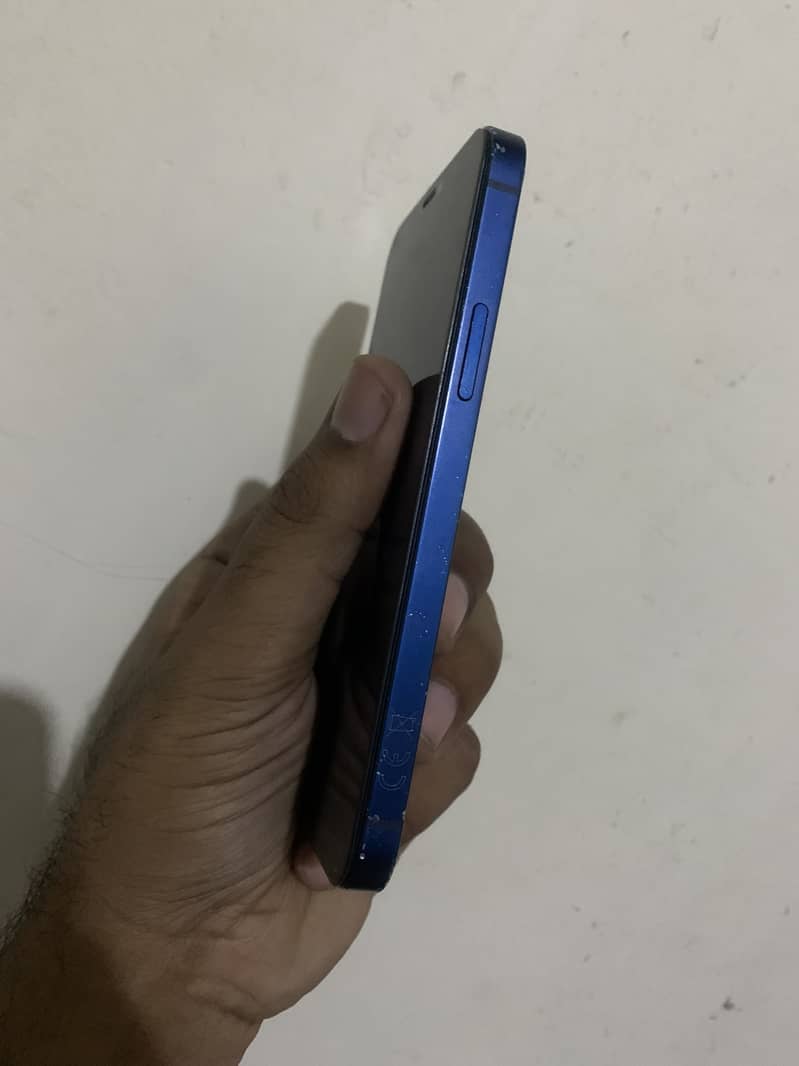 Iphone 12 3