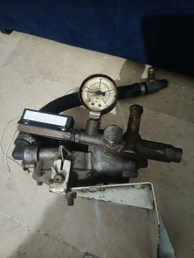 Mehran cng cylinder with kit and filling valve