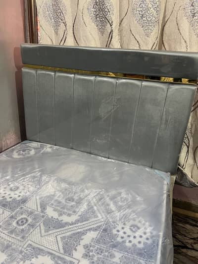 Single bed for sale