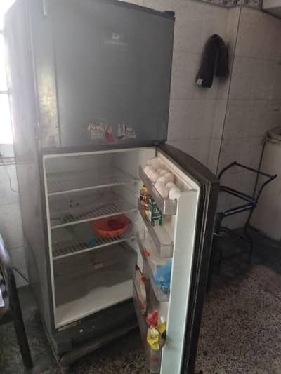 Dawlance refrigerator  available for sale