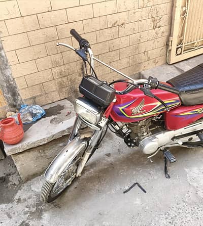 Honda 125 Urgent sale Condition 10/10