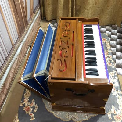 Indian Harmonium.