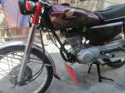 Honda 125 2020/21  model ha aal ok bike saff condition me