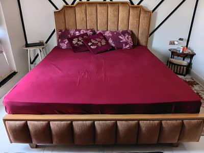 King size huge bed