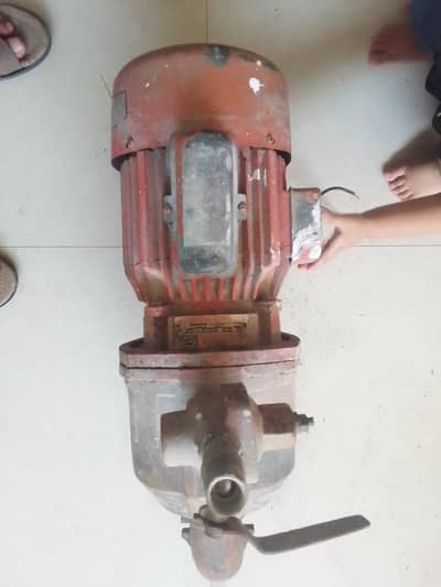 have water injecter pump 2hrsp