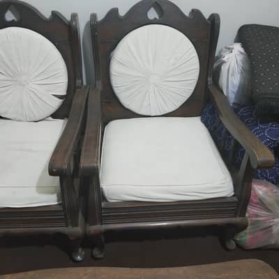 5 seater wooden sofa set with good condition