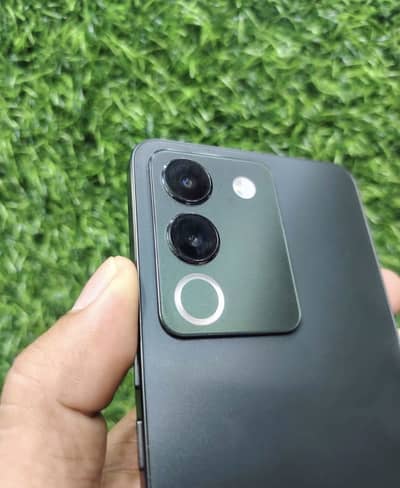 Vivo v29e 8/256 with box