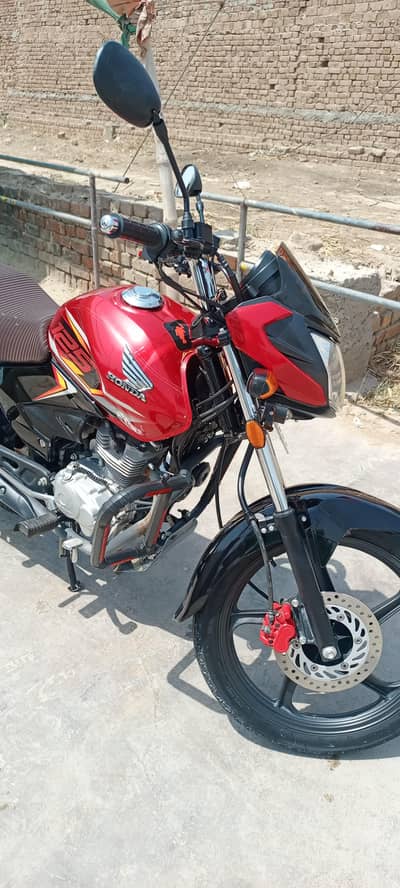 Honda CB125 F whatsapp and call 03139380990