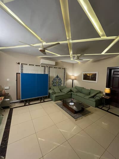 10 Marla Ground Floor Available for in Dha-5, Ialamabad