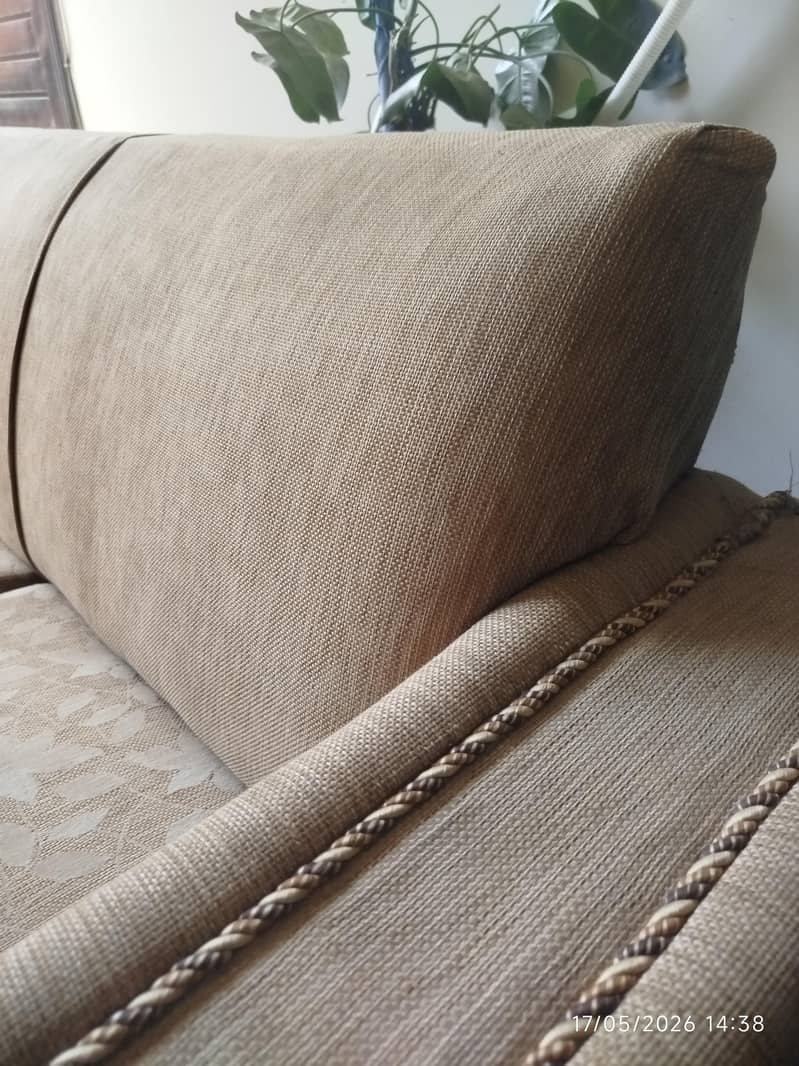 3 Seater Comfortable Sofas (Quantity 02) 4
