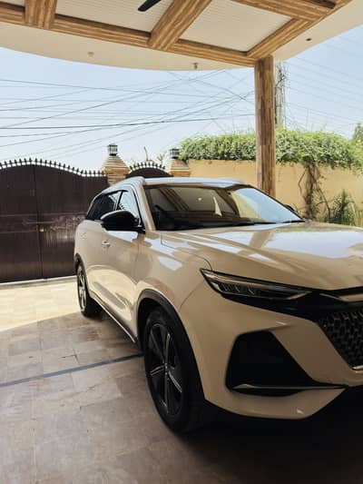 Oshan X7 future sense 7 seater