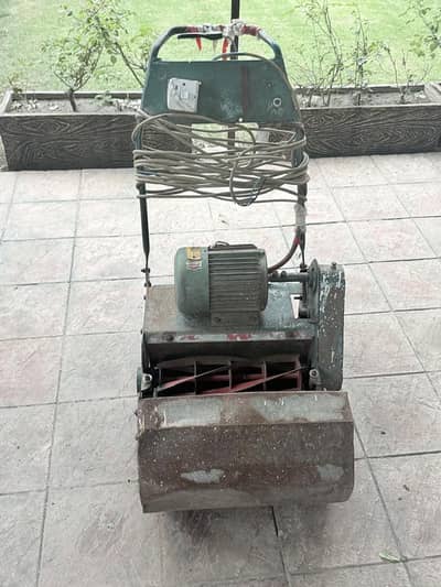 Electric Lawn Mower for Sale – Excellent Condition