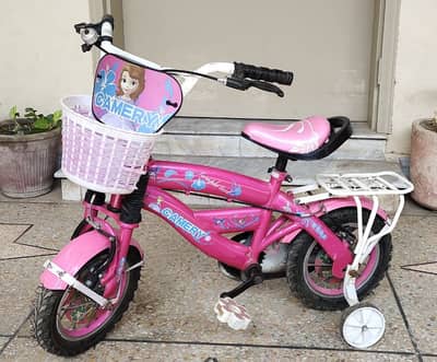 CAMERY 12" cycle for baby girl