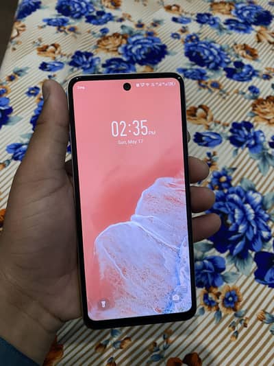 Infinix smart 8    4+4 ram 64 rom