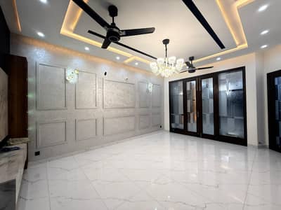 10 Marla Brand New Luxury Modern House for Sale in Paragon City Prime Location Near Park
