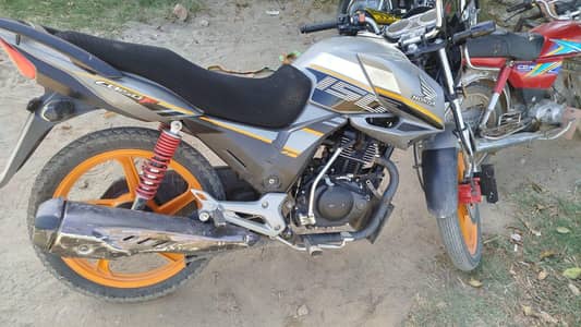 honda CB 150 f
