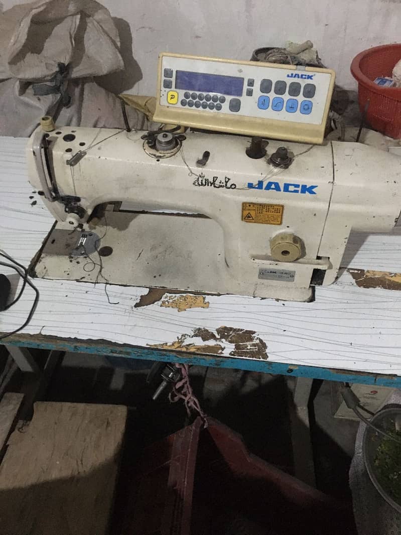 Computerised sewing machine 1