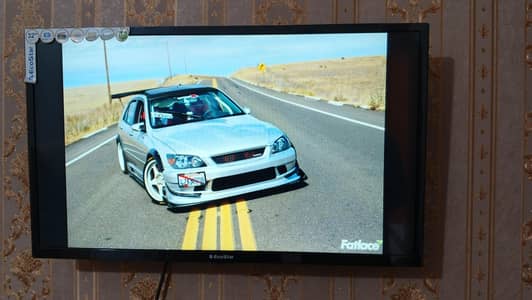 Simple LCD TV