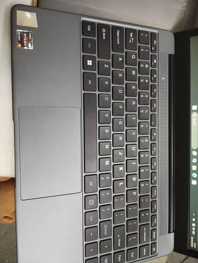 box pack laptop unused. . Mechrevo.