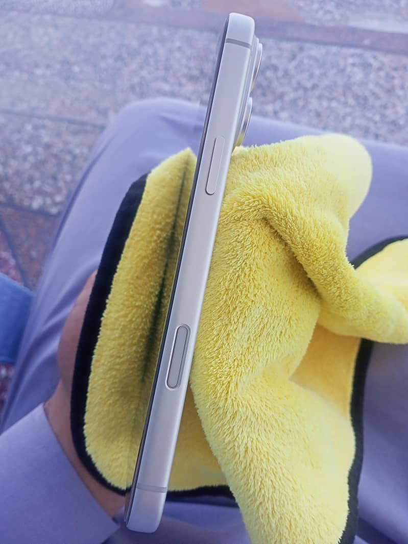 iPhone 17 Pro Max 1