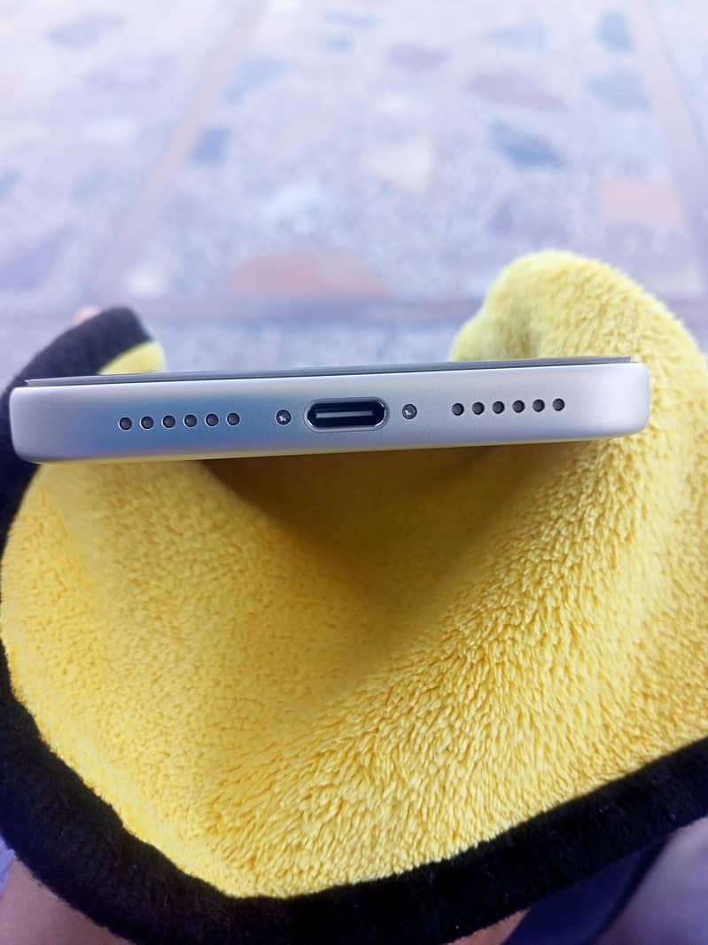 iPhone 17 Pro Max 3