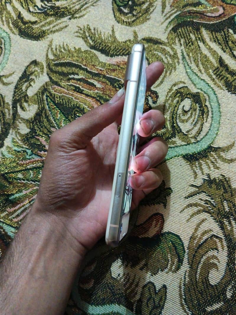 Google pixel 8 1