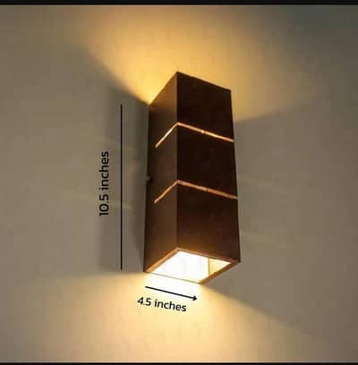 Wooden wall lamp
