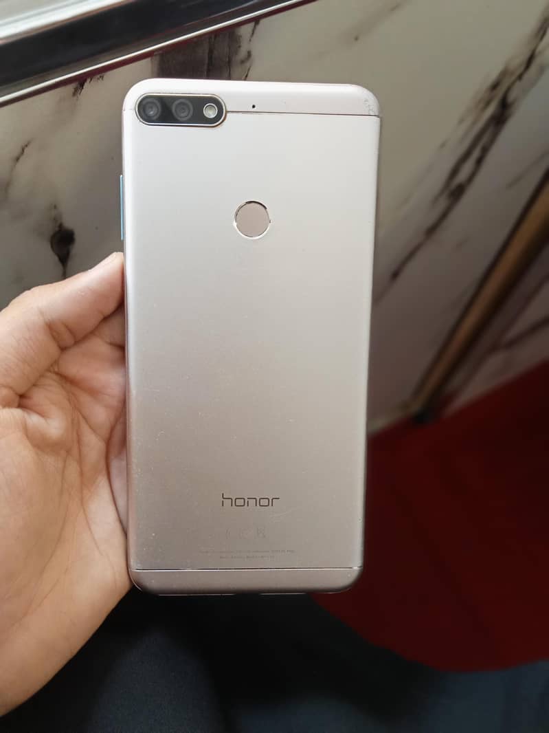 Honor 7c 0