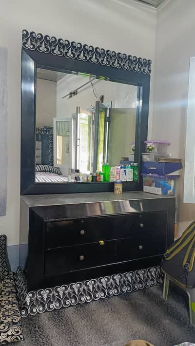  luxury Bedroom set  | Heavy Fancy Furniture | Urgent sale