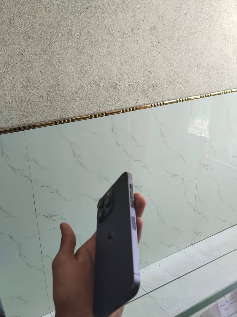 iPhone 14 pro max 1