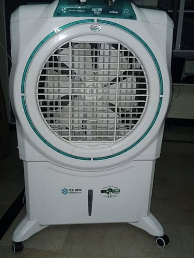 BOSS ECM 8000 AC/DC INVERTER AIR COOLER