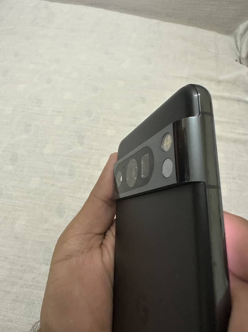 Google pixel 8 pro 2