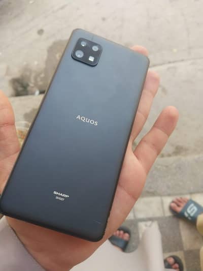 SIM working 6. monts 4 64 GB gaming for bast camera best